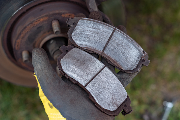 What is The Difference Between Brake Pads and Brake Shoes?